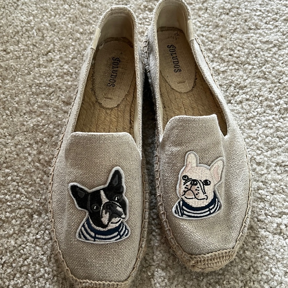 Size 8. Frenchie Soludos espadrilles
